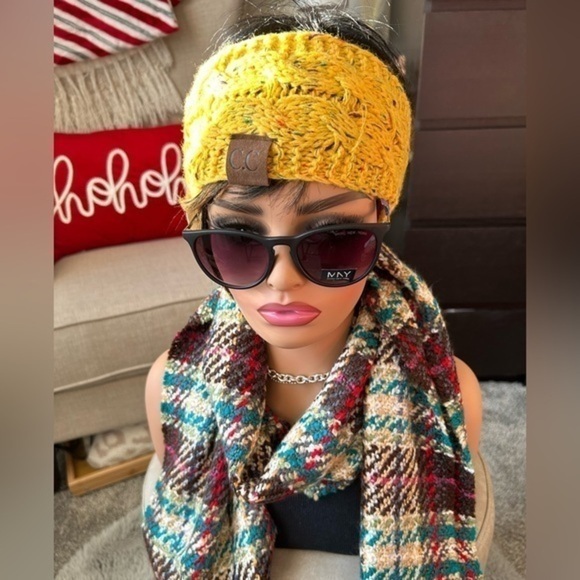 ❄️NWOT C.C knit speckle mustard yellow headband wrap hat - Picture 4 of 7